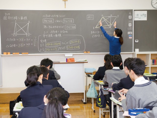 理系教育 カリキュラムの特徴 教育 上智福岡中学高等学校