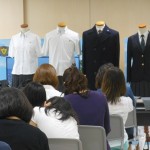 展示された制服など