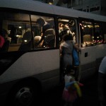 福島の家族はバスでホテルへ